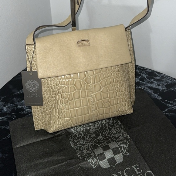 VINCE CAMUTO Handbag Livy Leather Crossbody Light Khaki Purse AUTHENTIC NWT - Picture 5 of 10